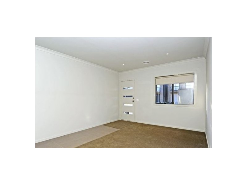9 Pin Oak Mews, Epping VIC 3076