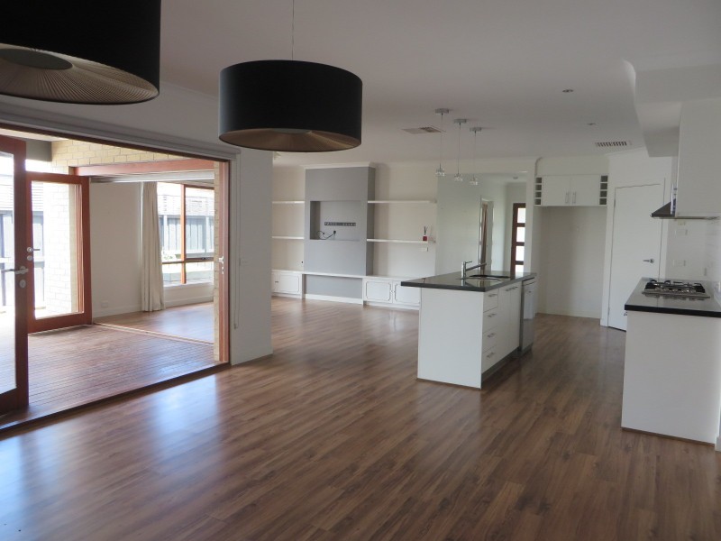 20 Basken Drive, South Morang VIC 3752