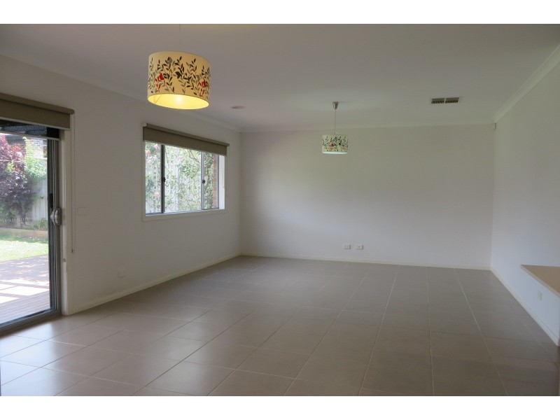 11 Elloura Avenue, Wollert VIC 3750