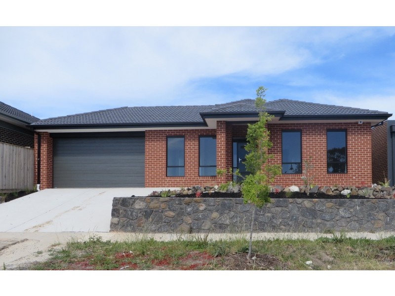 12 Pribislaw Crescent, Epping VIC 3076