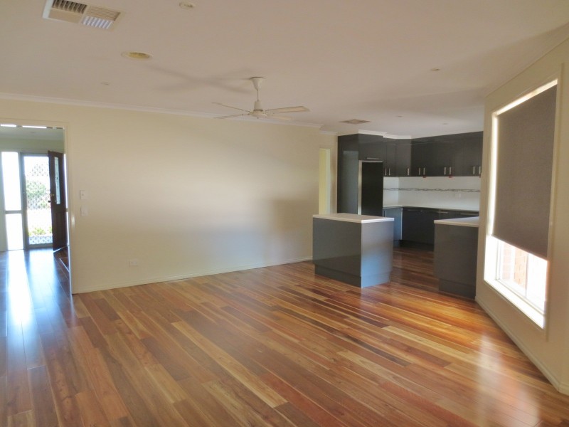 27 Jolly Terrace, South Morang VIC 3752