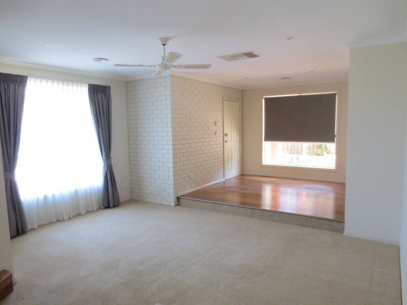 27 Jolly Terrace, South Morang VIC 3752