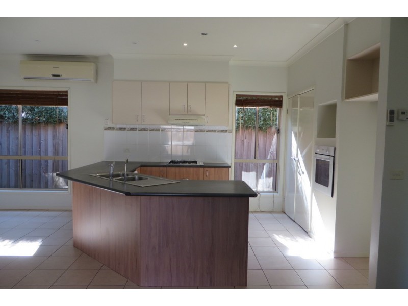 14 Kylemore Drive, South Morang VIC 3752
