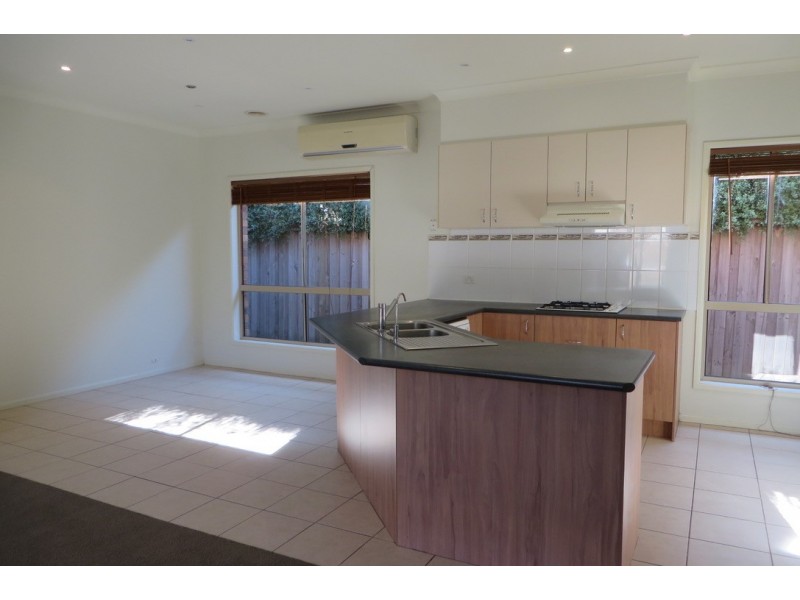 14 Kylemore Drive, South Morang VIC 3752