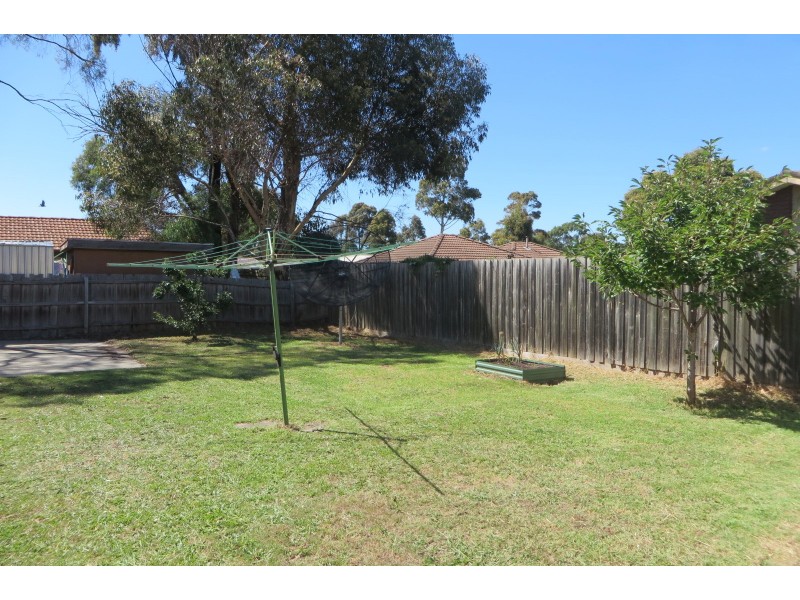 28 Buckmaster Drive, Mill Park VIC 3082