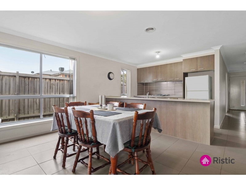 14 Fleetwood Drive, Doreen VIC 3754