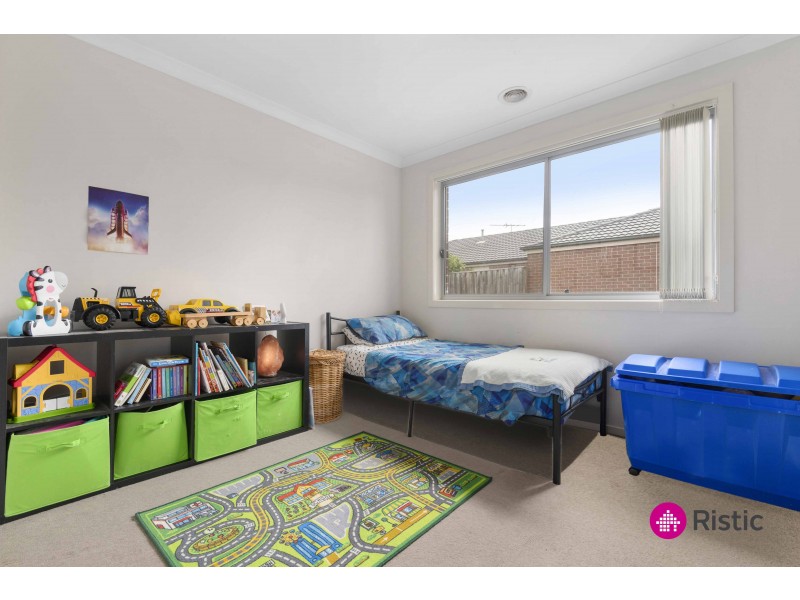 14 Fleetwood Drive, Doreen VIC 3754