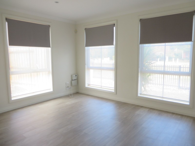 60 The Lakes Boulevard, South Morang VIC 3752