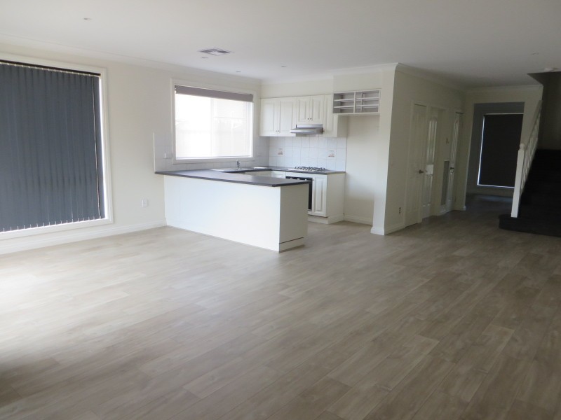 60 The Lakes Boulevard, South Morang VIC 3752