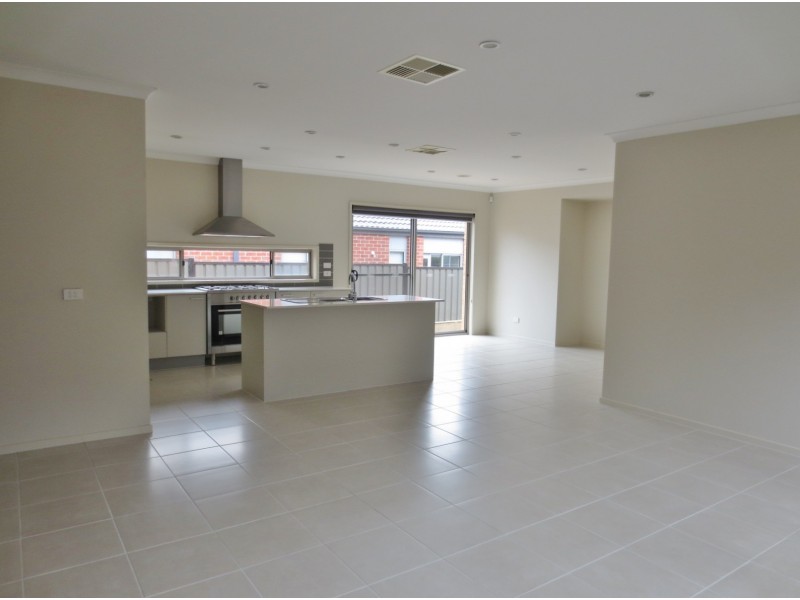 32 Pearson Road, Mernda VIC 3754