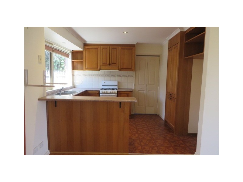 18 Calwell Court, Mill Park VIC 3082