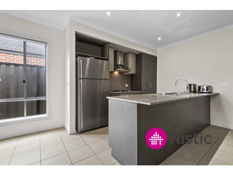38 Barmah Drive, South Morang VIC 3752