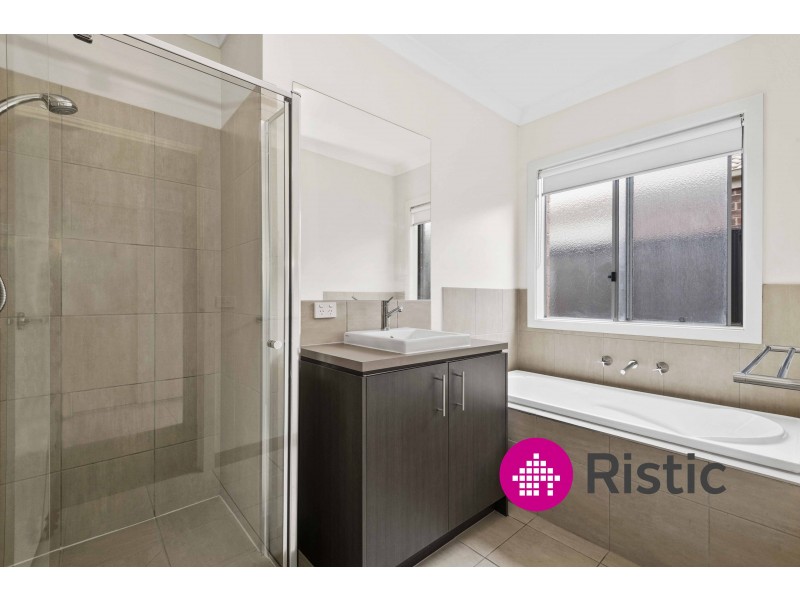 38 Barmah Drive, South Morang VIC 3752