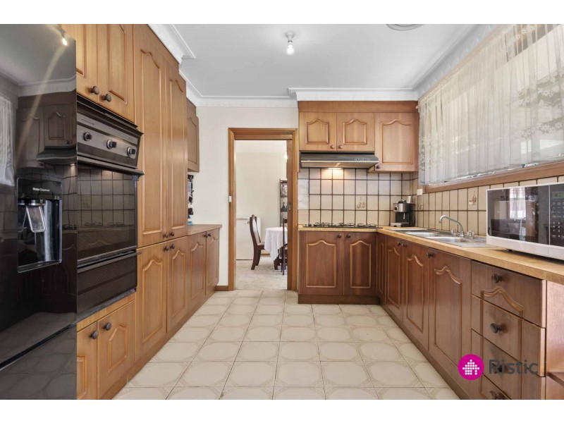 51 Wellington Crescent, Lalor VIC 3075