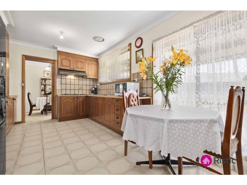 51 Wellington Crescent, Lalor VIC 3075