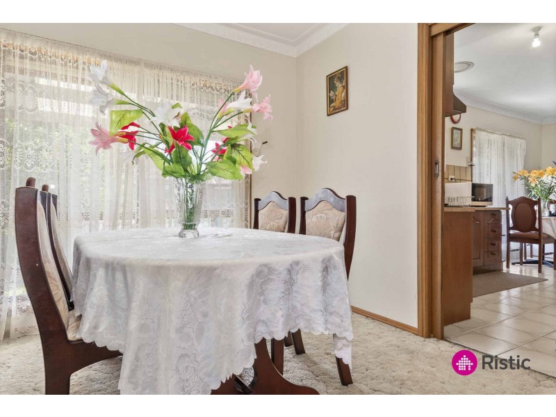 51 Wellington Crescent, Lalor VIC 3075