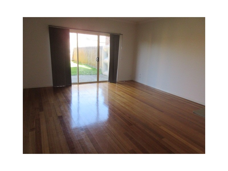 282 The Lakes Boulevard, South Morang VIC 3752