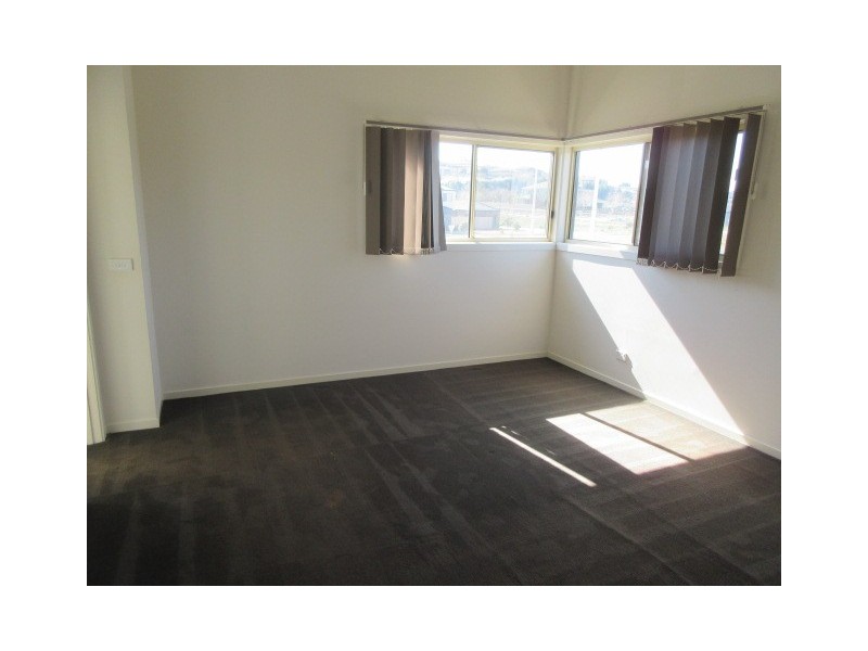 282 The Lakes Boulevard, South Morang VIC 3752