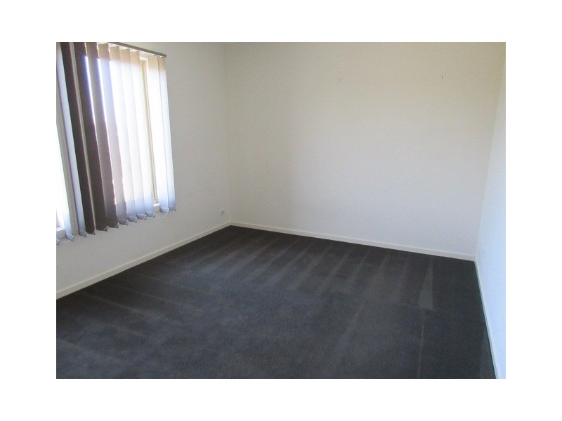 282 The Lakes Boulevard, South Morang VIC 3752