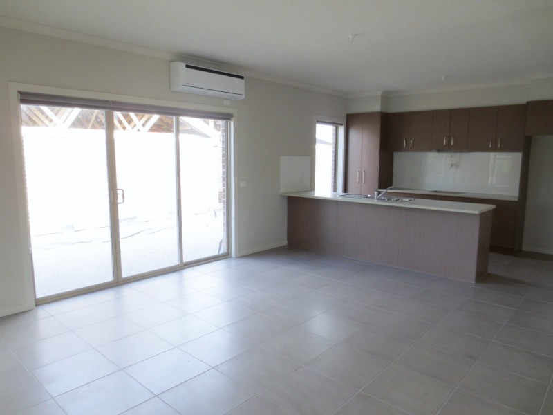 16 Wilhelmina Walk, Epping VIC 3076