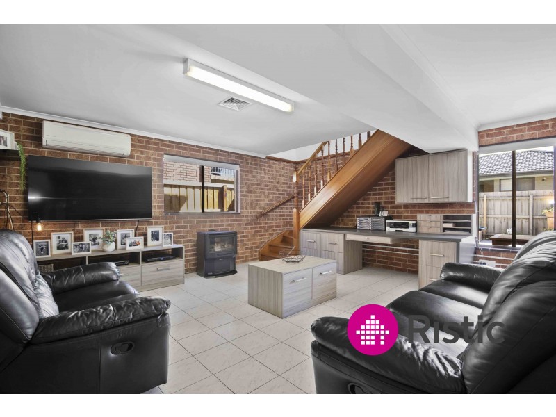 6 Benaroon Drive, Lalor VIC 3075