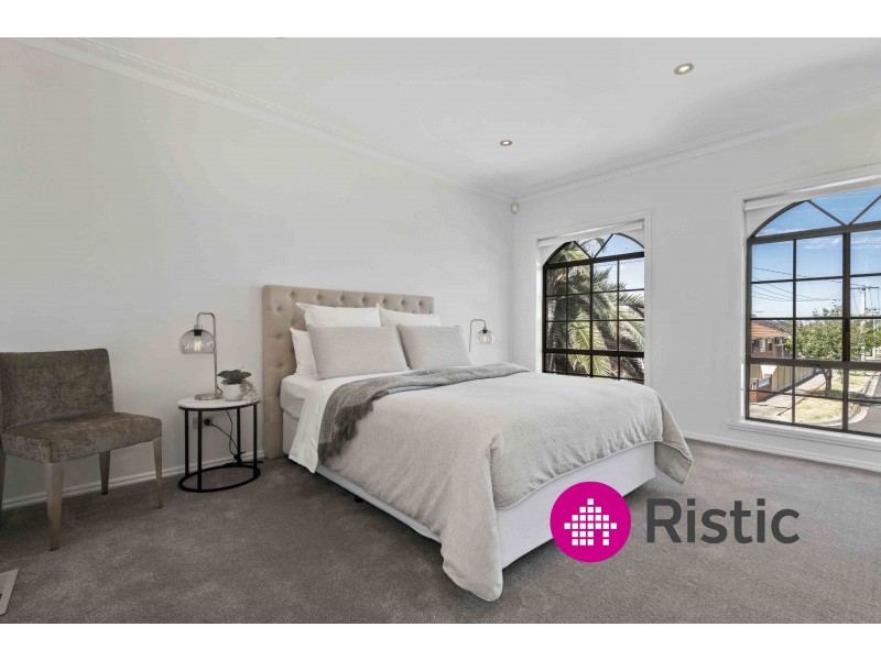 6 Benaroon Drive, Lalor VIC 3075