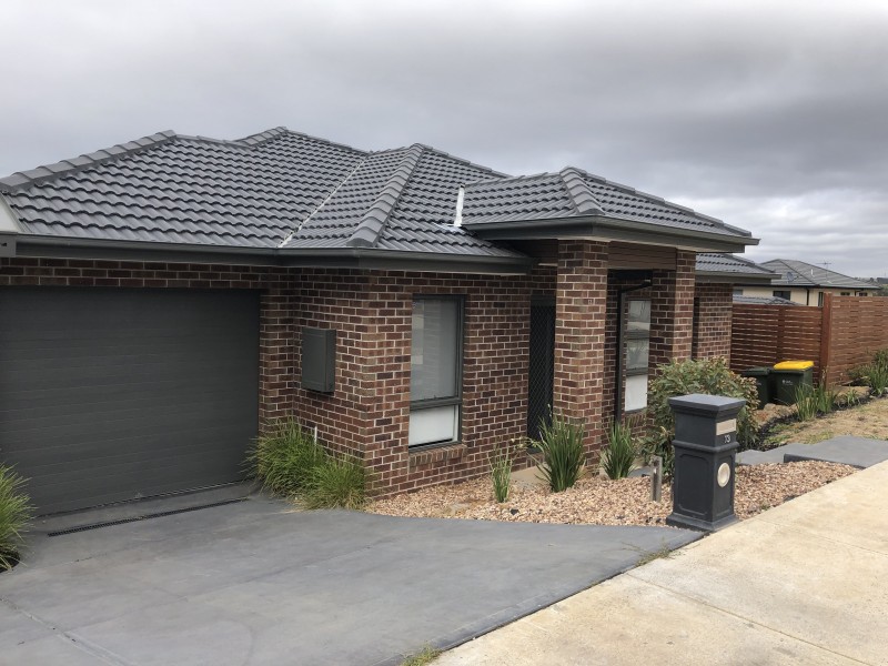 13 Witchazel Drive, South Morang VIC 3752