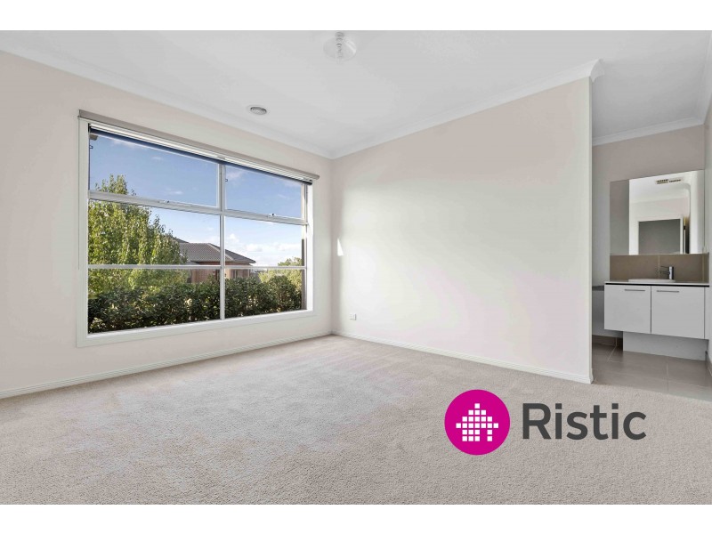 11 Elloura Avenue, Wollert VIC 3750