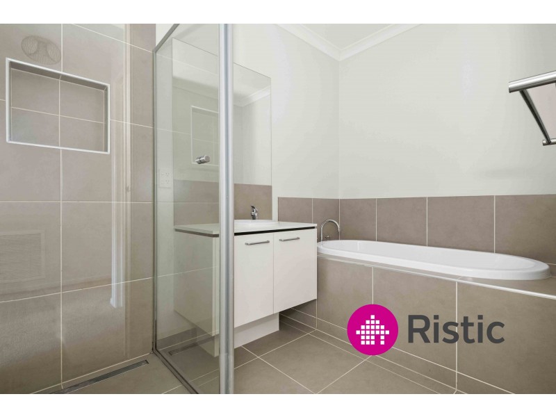 11 Elloura Avenue, Wollert VIC 3750