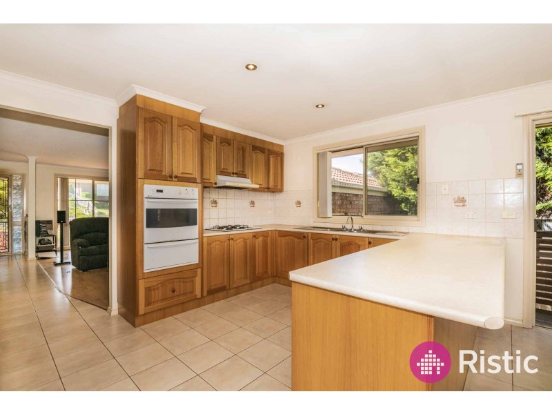 2/64 Longwood Drive, Epping VIC 3076