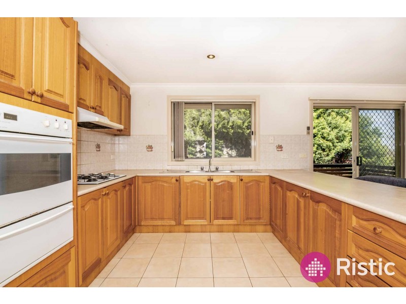 2/64 Longwood Drive, Epping VIC 3076