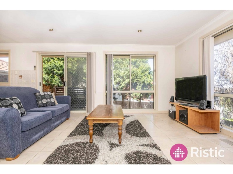 2/64 Longwood Drive, Epping VIC 3076