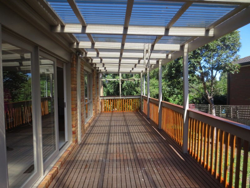 9 Hawkes Drive, Mill Park VIC 3082