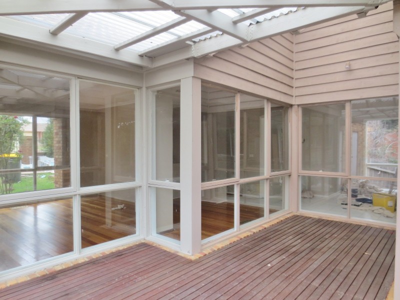 9 Hawkes Drive, Mill Park VIC 3082