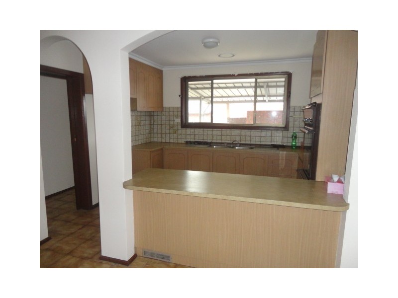 8 Fernshaw Street, Thomastown VIC 3074