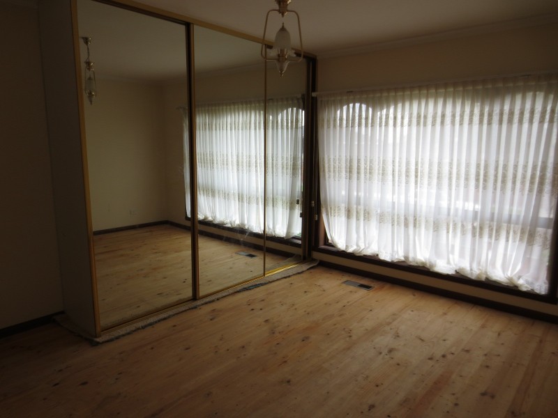 8 Fernshaw Street, Thomastown VIC 3074