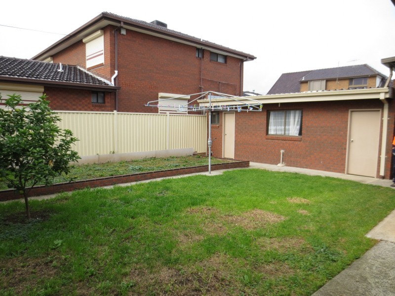 8 Fernshaw Street, Thomastown VIC 3074