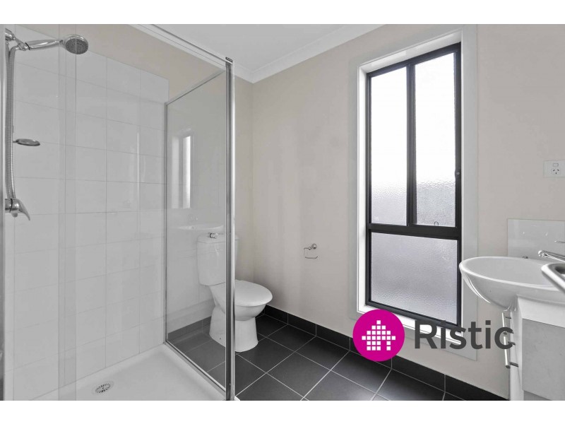 7 Miranda Drive, Doreen VIC 3754