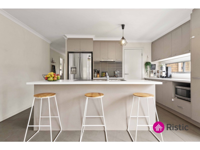 12 Woodridge Crescent, Doreen VIC 3754