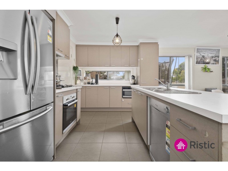 12 Woodridge Crescent, Doreen VIC 3754