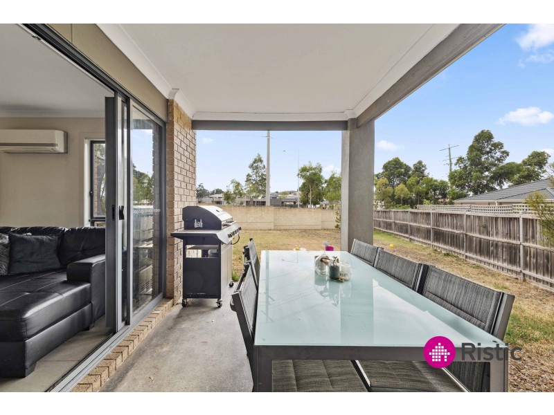 12 Woodridge Crescent, Doreen VIC 3754