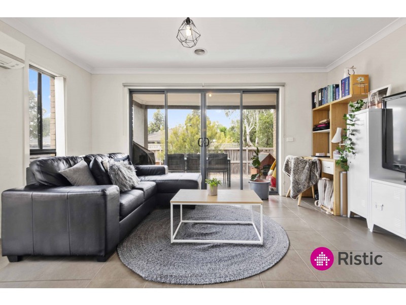 12 Woodridge Crescent, Doreen VIC 3754