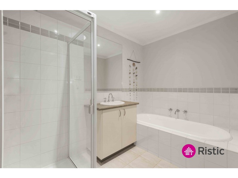 3 Sanderling Avenue, South Morang VIC 3752