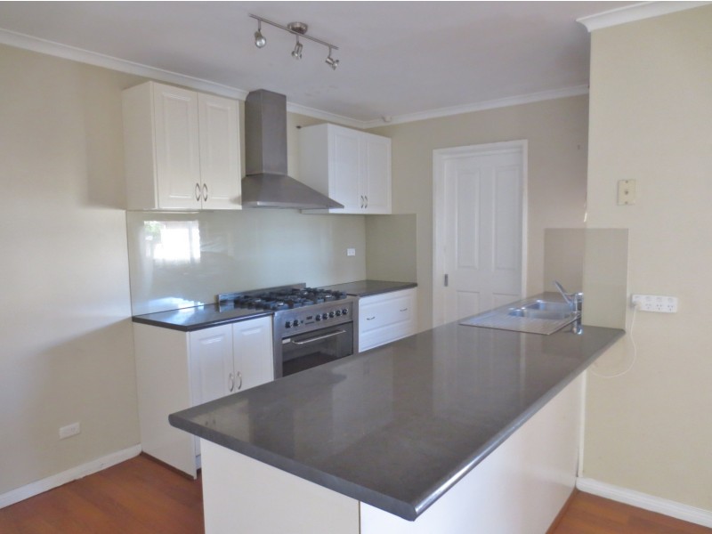 3 Senior Close, Mill Park VIC 3082