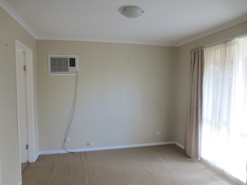 3 Senior Close, Mill Park VIC 3082