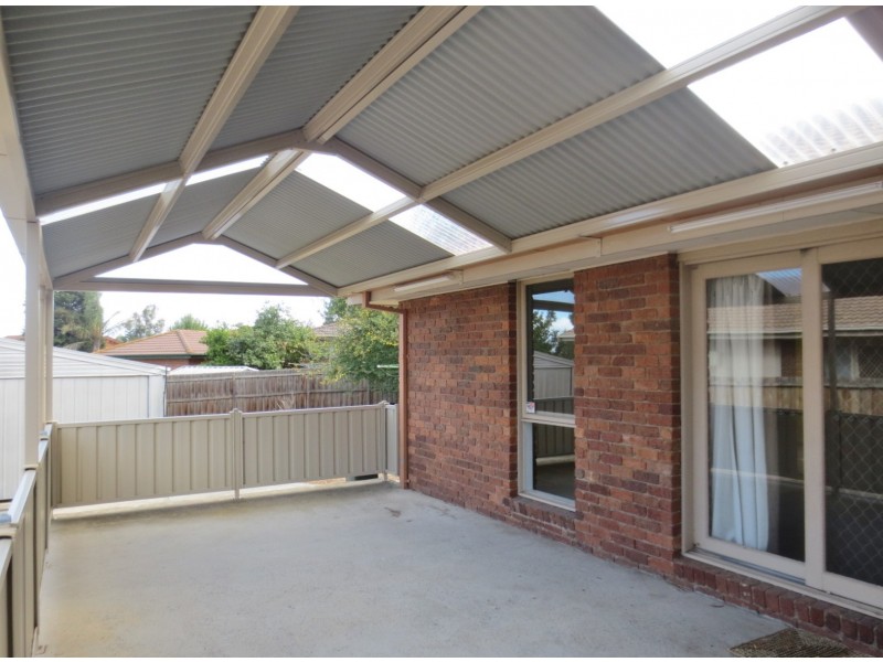 3 Senior Close, Mill Park VIC 3082