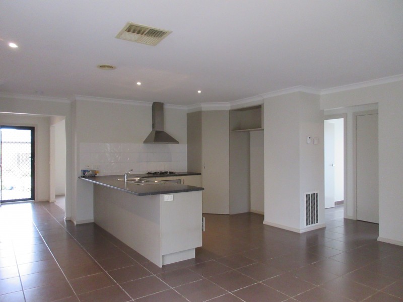 10 Habitat Court, Tarneit VIC 3029