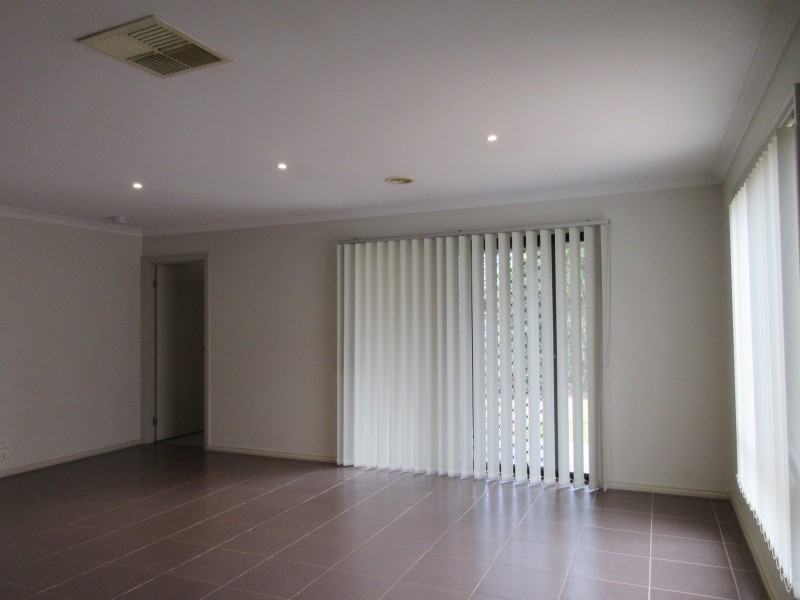 10 Habitat Court, Tarneit VIC 3029