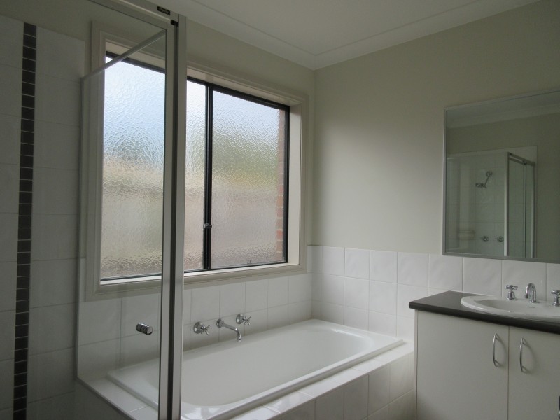 10 Habitat Court, Tarneit VIC 3029