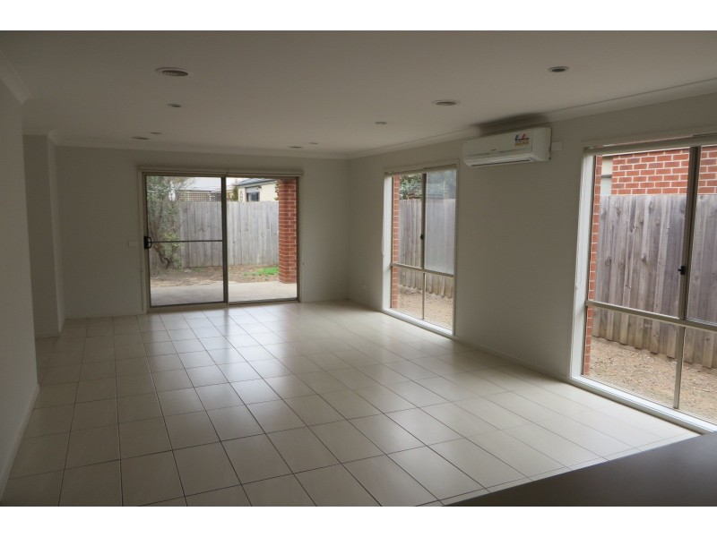 16 Endurance Street, Doreen VIC 3754